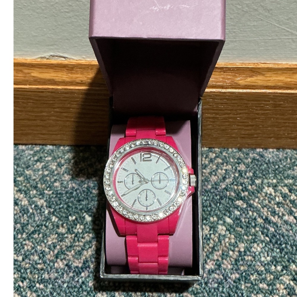 FMD Wrist Watch Womens OS Pink Like New Rhinestone Bezel Japan needs battery